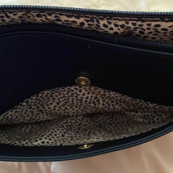 Matthew + Julian cross body purse - Picture 8 of 9